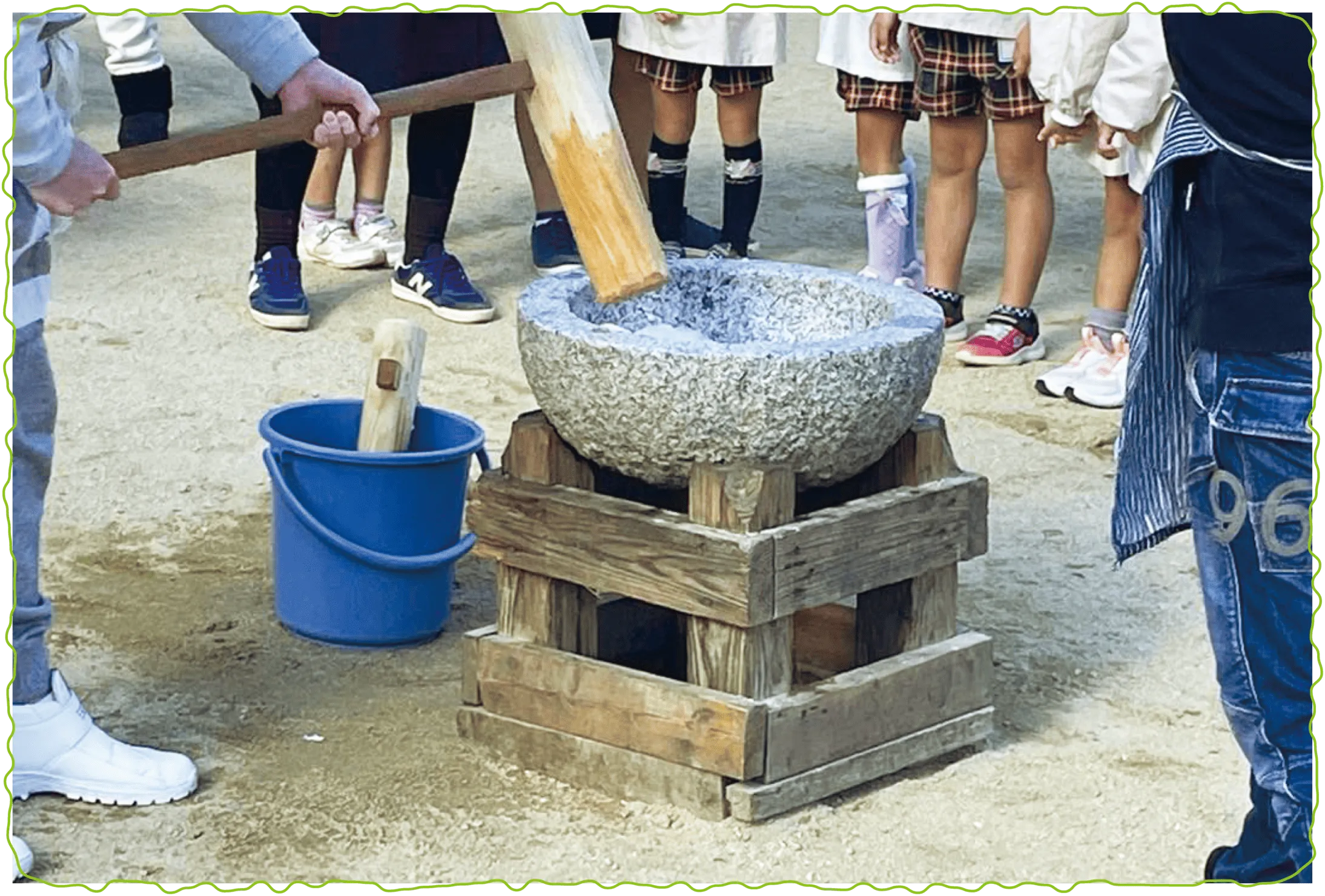 画像:おもちつき